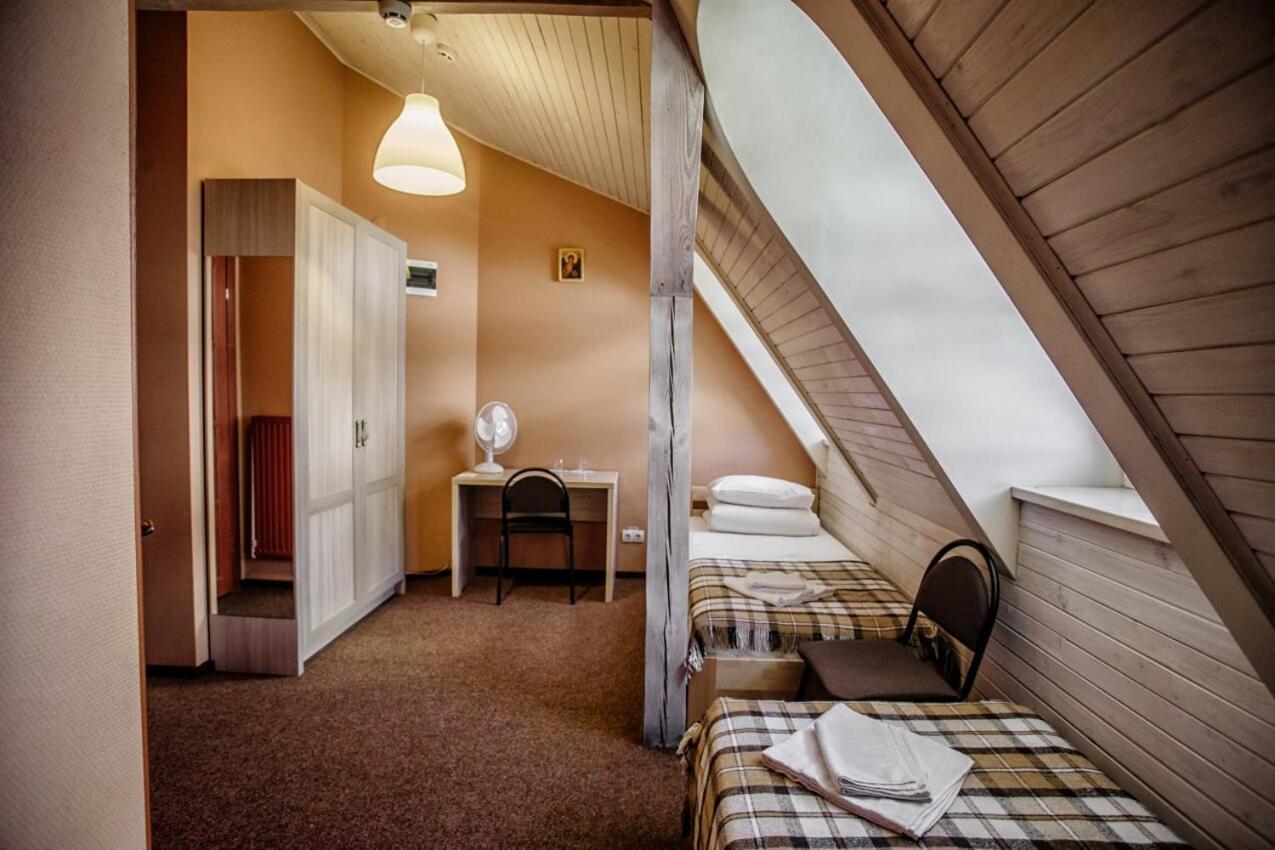 Guest House "Arkhistratyg" Lviv Exterior foto